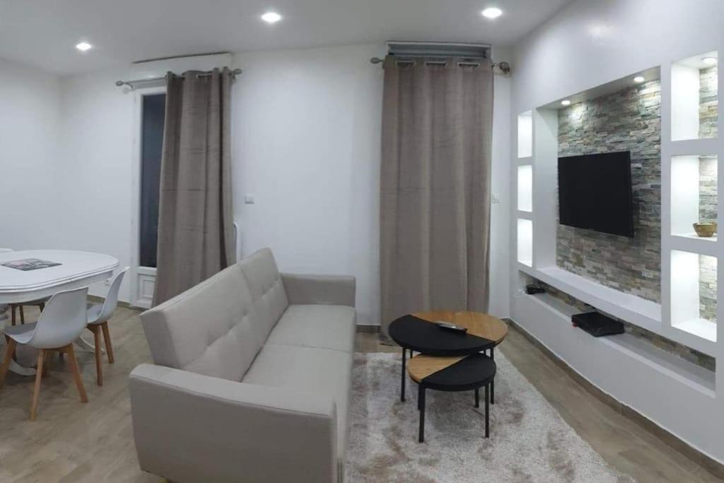 La Suite Marbella Чалон-Сур-Салне Экстерьер фото